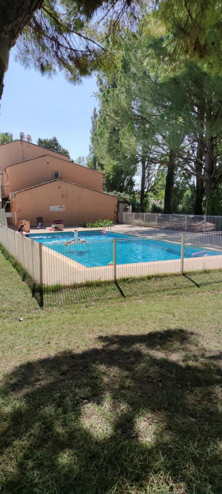 Appartement Residence De Vacances Les Hameaux De Camargue Arles Dış mekan fotoğraf